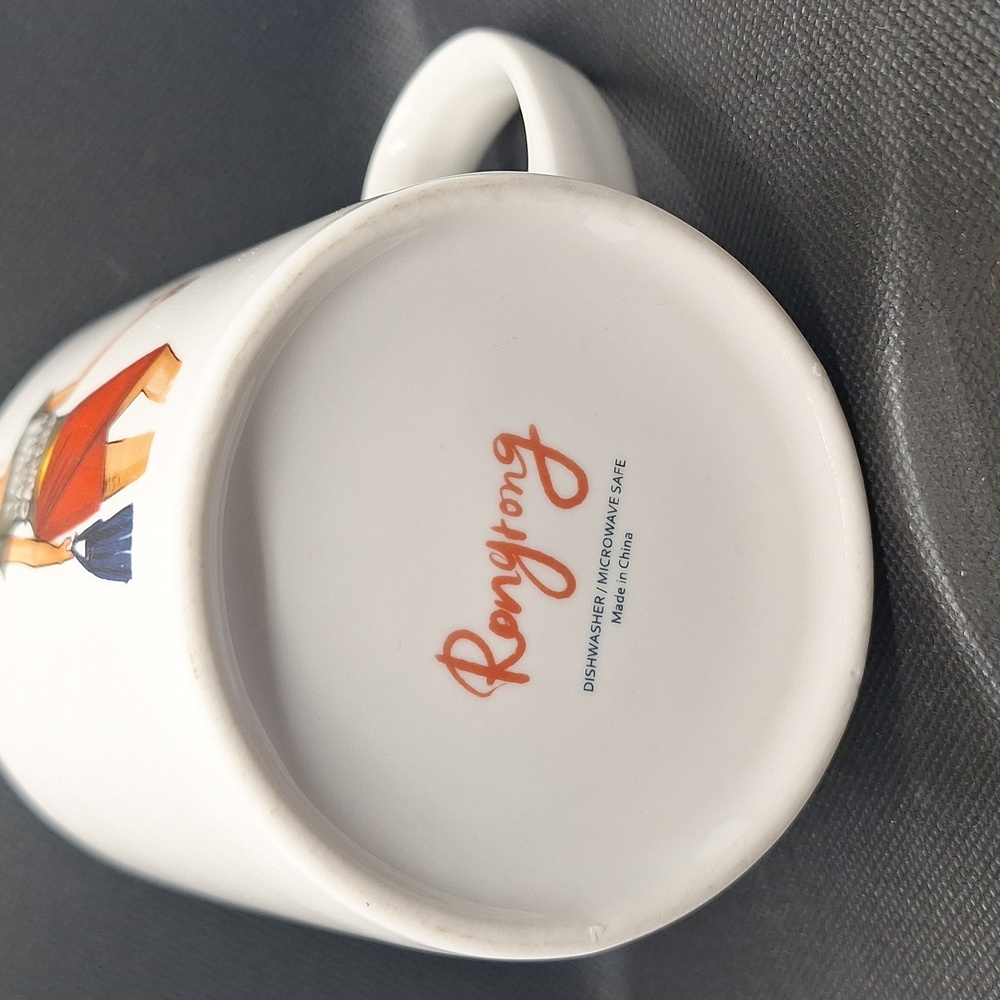 Stylish White Coffee Mug with Fashion Illustration - Picture 5 of 5